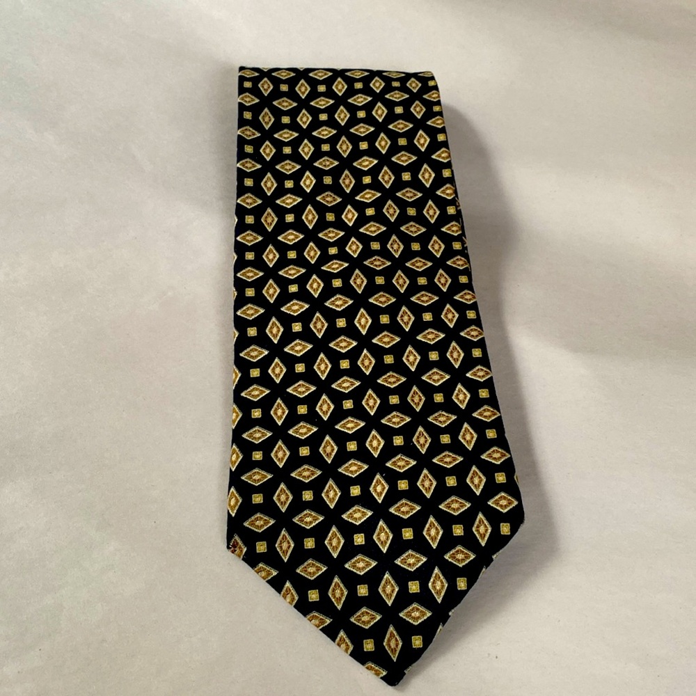 Perry Ellis tie